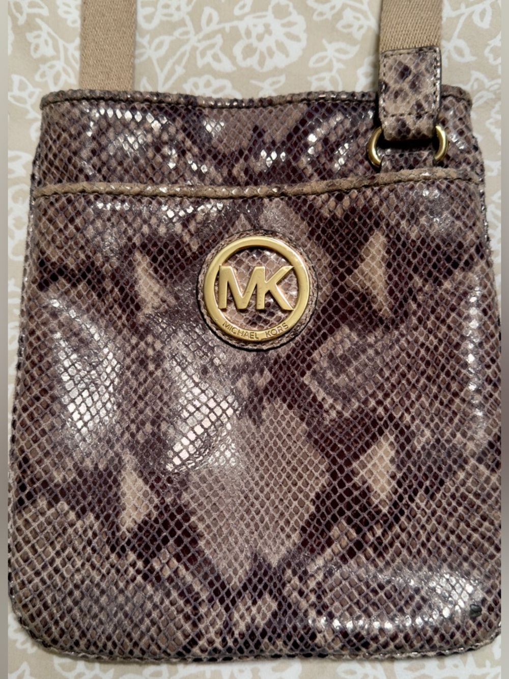 MICHAEL KORS  Fulton Logo Snake Print Crossbody Messenger Bag - Picture 11 of 11